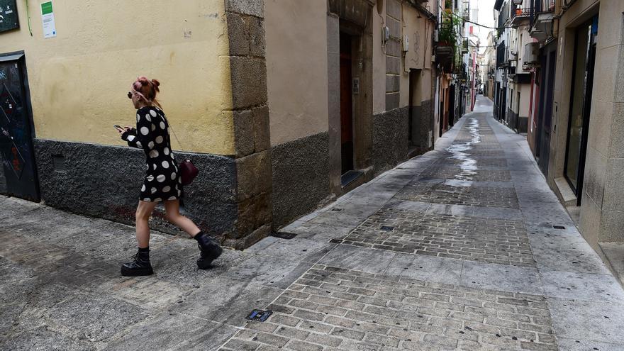 Quejas por falta de limpieza en el centro de Plasencia y anuncio de campaña municipal