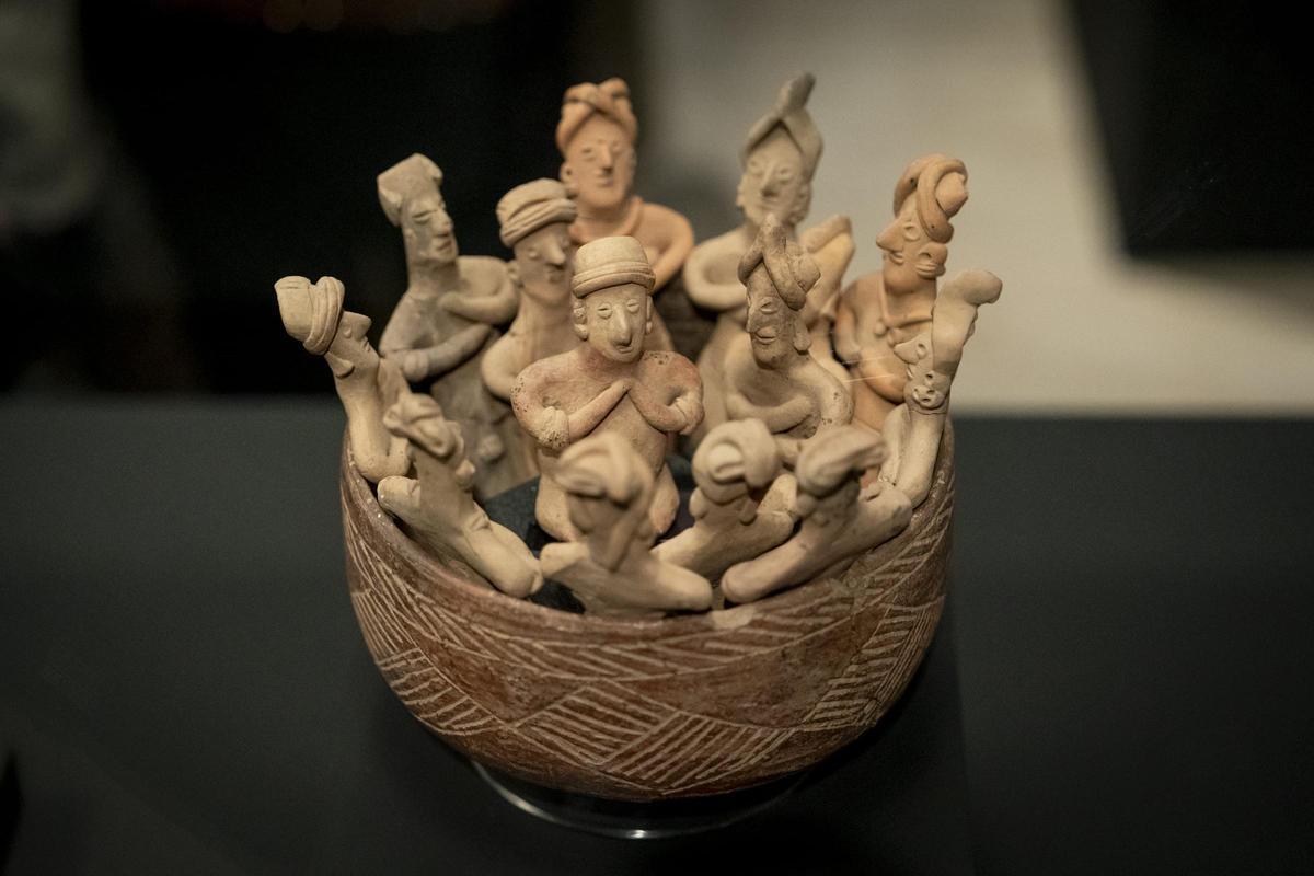 'Ofrenda con escena de parto' fue localizada en Colima.