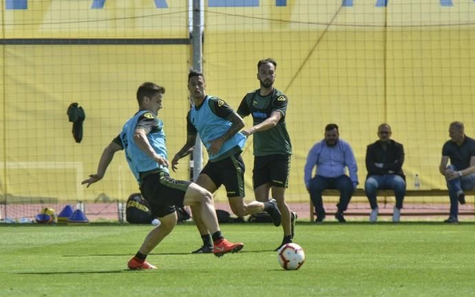 TELDE. Entrenamiento de la UDLP  | 02/04/2019 | Fotógrafo: José Pérez Curbelo