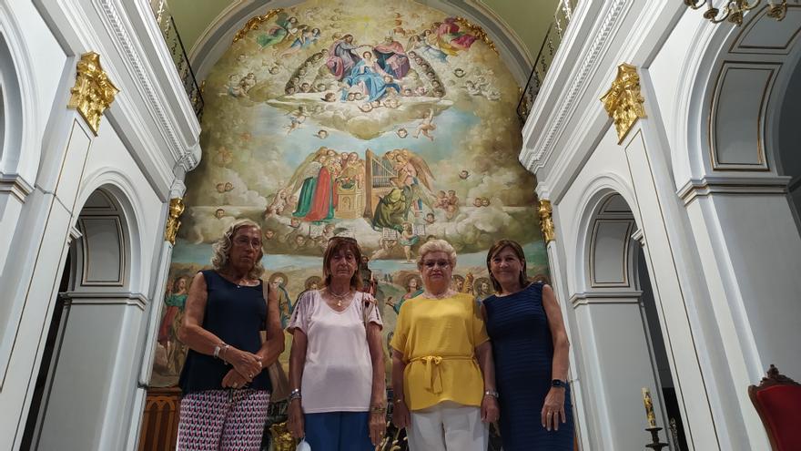 Bebés reales en el altar de la iglesia de Godella