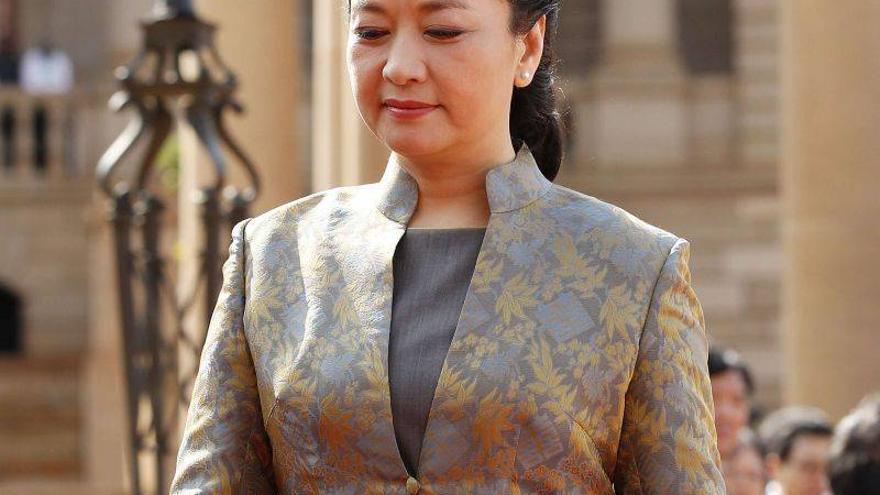 La popularidad de la primera dama Peng Liyuan impulsa la moda &quot;made in China&quot;