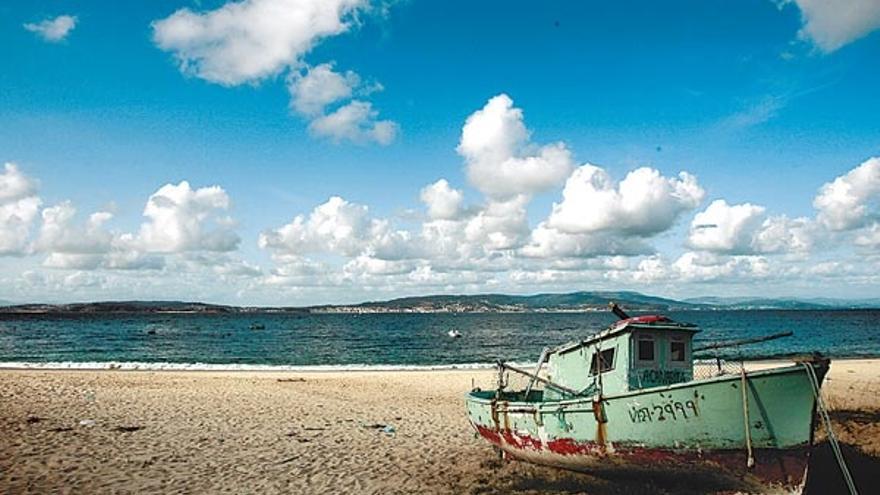 El gobierno local licita obras de mejora en tres playas de Bueu
