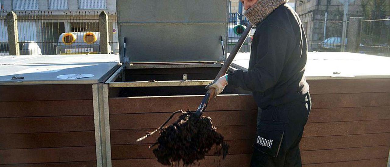 Von Hundelshausen durante una de las retiradas de compost en O Naval.