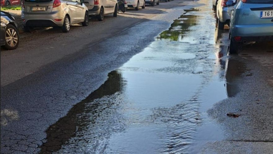 Cientos de litros de agua desperdiciados en Xirivella por un &quot;lío de competencias&quot;