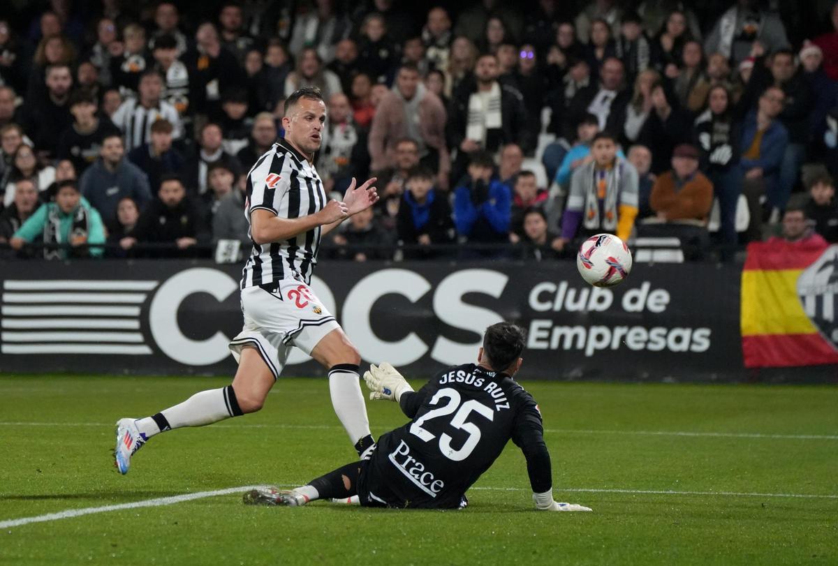 Seuntjens en un partido del CD Castellón.