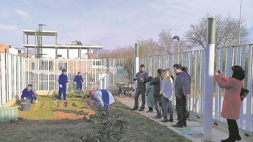 Los padres piden más plazas en centros de día para alumnos tras la educación especial