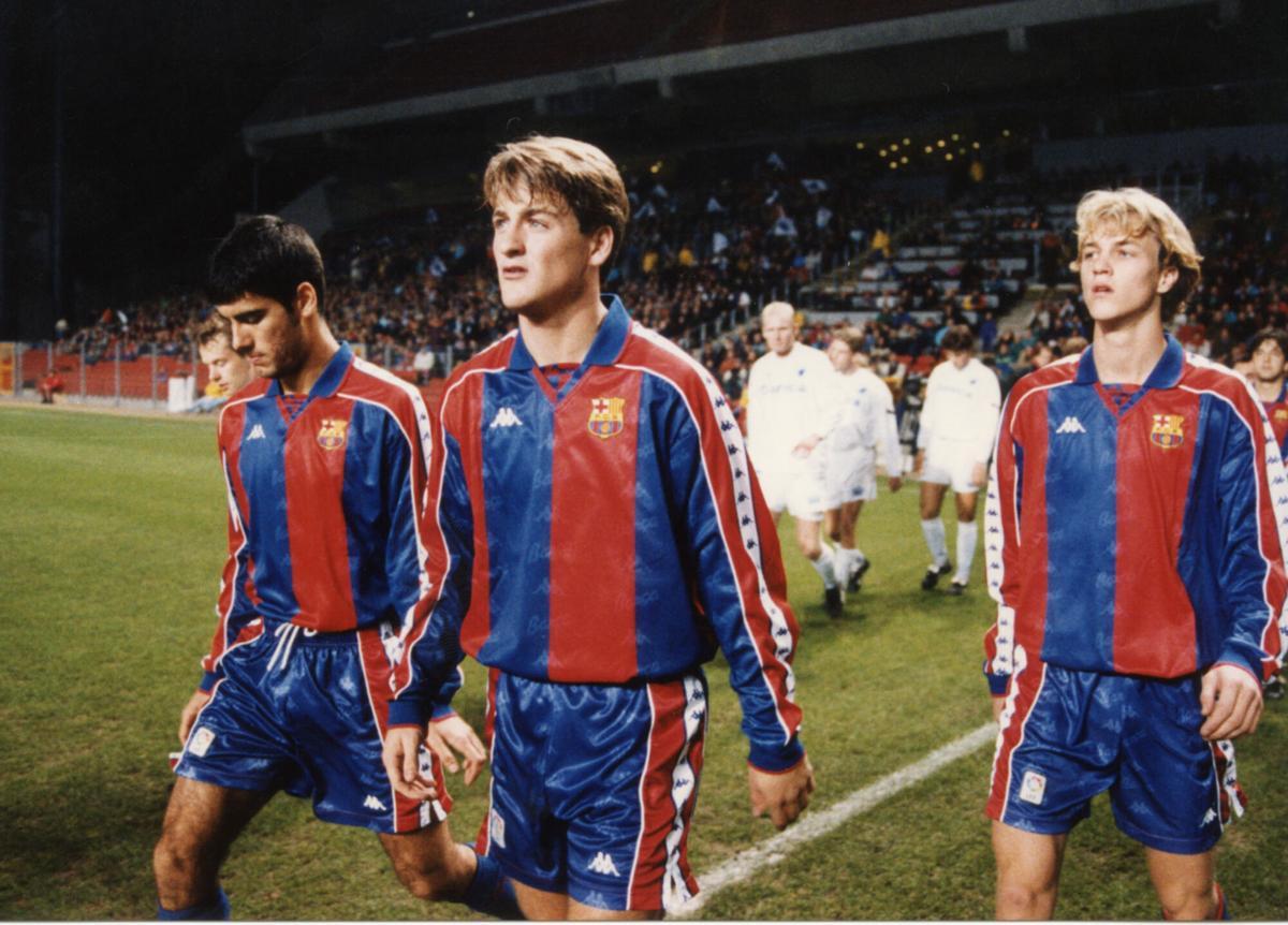 josep guardiola - thomas christiansen - jordi cruyff. barça. amistoso 93/94 copenhague - barça. deportiva 93/94 saliendo al campo