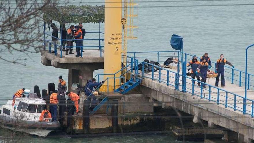 Los 64 integrantes del coro del Ejército Rojo mueren al estrellarse un avión en el mar Negro