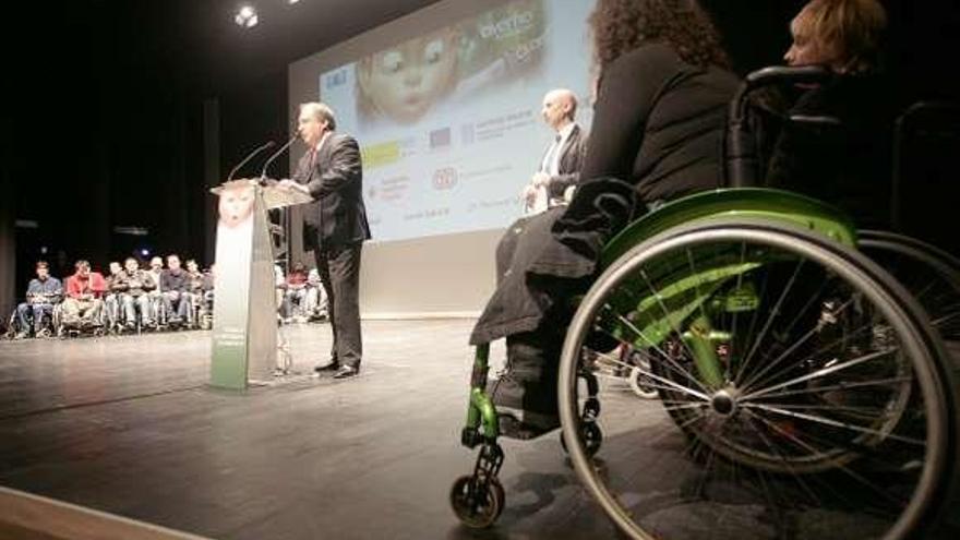 Acto de entrega de diplomas, ayer en el Ágora. / brais quinteiro