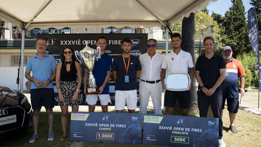 El tennista Max Alcalà, campió de l’Open de Fires