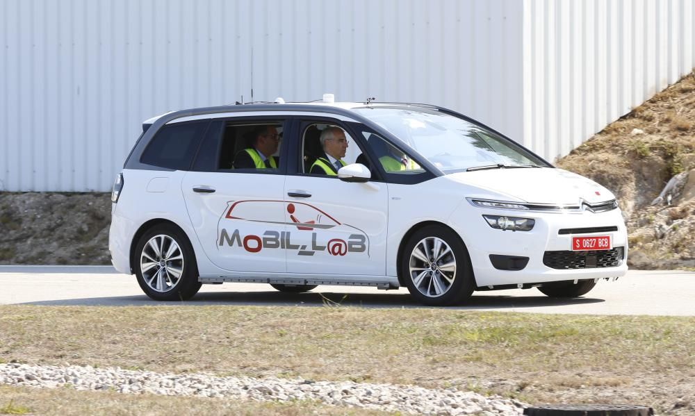 Prueba de un coche autónomo en el CTAG