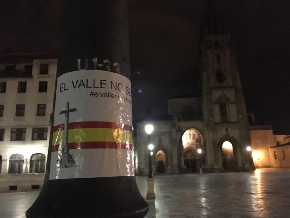 Pegatinas franquistas en Oviedo