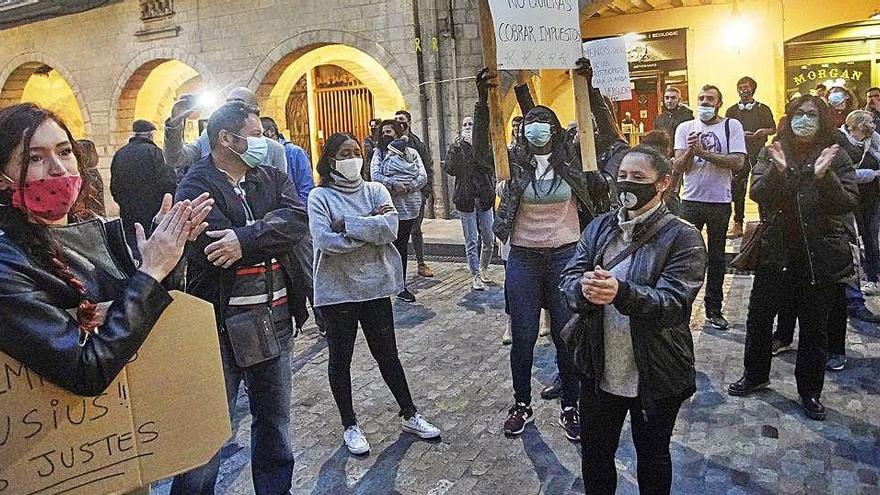 Protesta dels treballadors autònoms i el sector de l&#039;hostaleria dijous a la plaça del Vi.