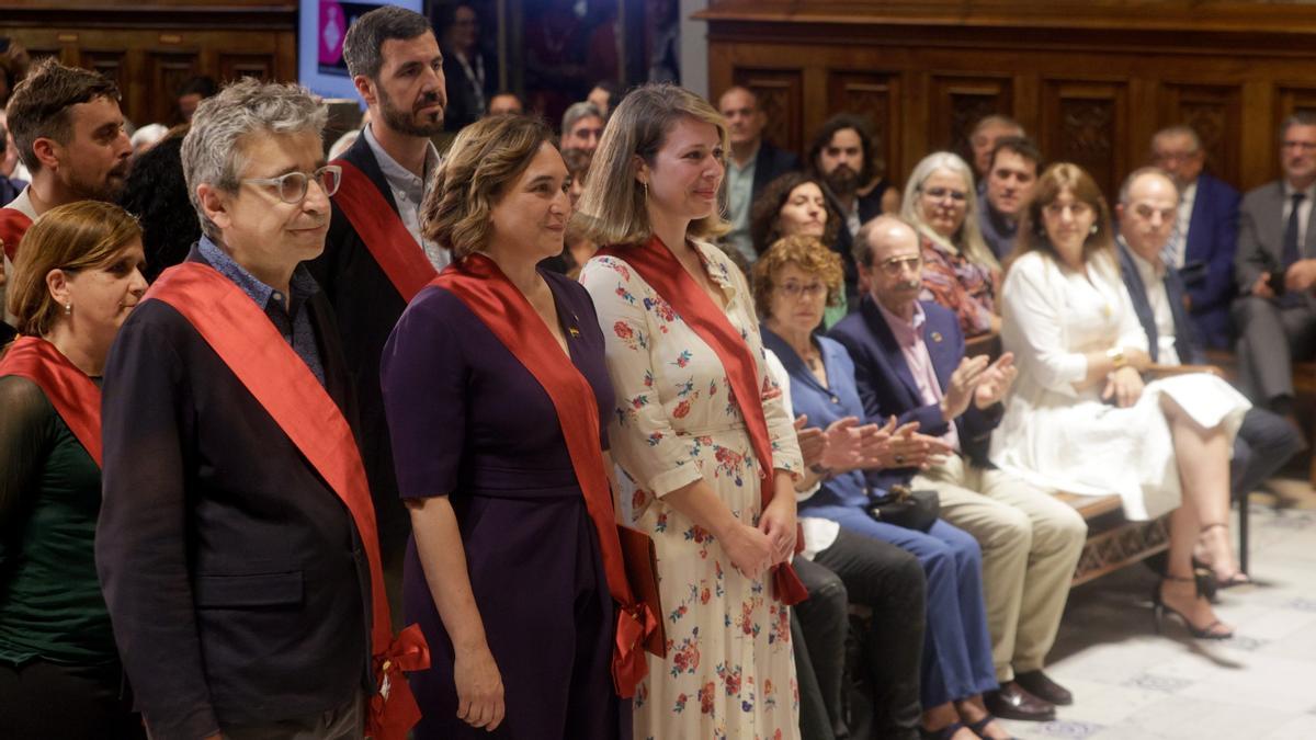 Los concejales electos de BComú a su llegada al pleno de investidura de Collboni Los concejales electos de BComú a su llegada al pleno de investidura de Collboni