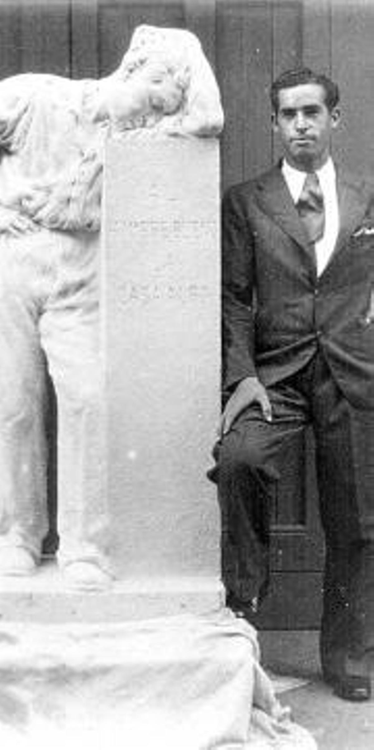 Cien años del escultor social