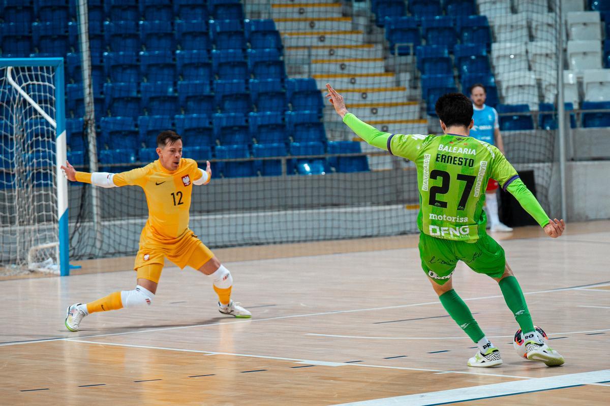 Ernesto, autor del tercer tanto ante Polonia.