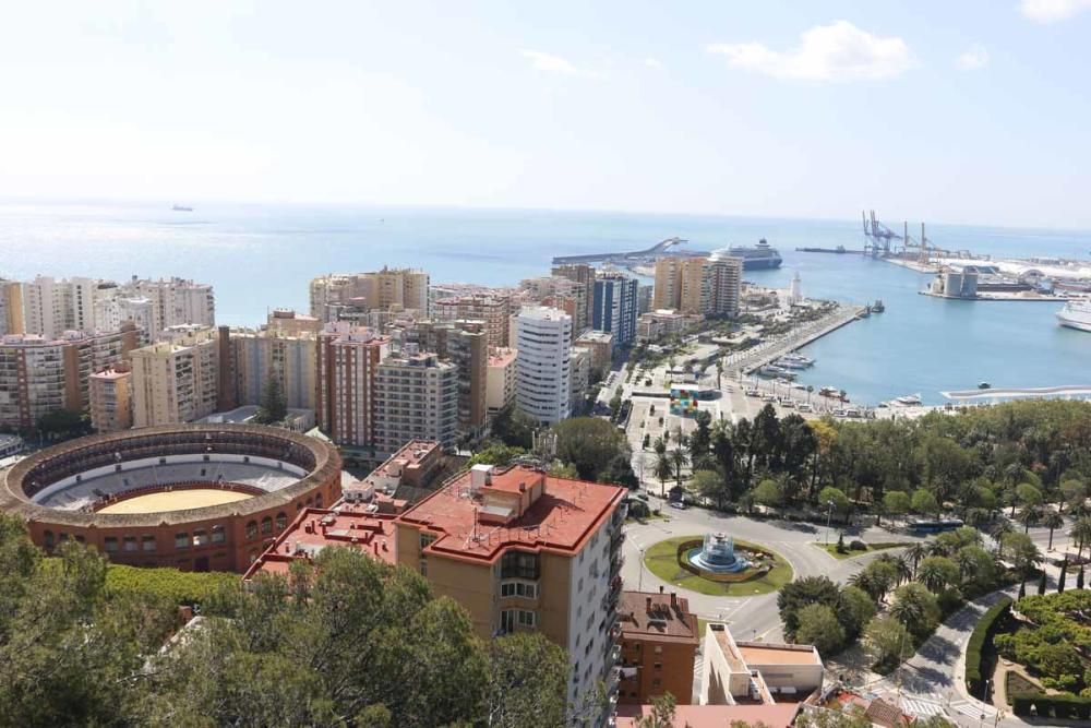 La Málaga desierta desde las alturas