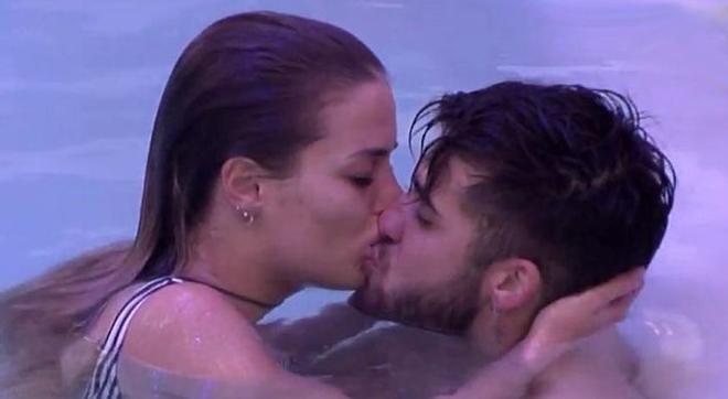 Beso de Ruben y Alyson en Gran Hermano