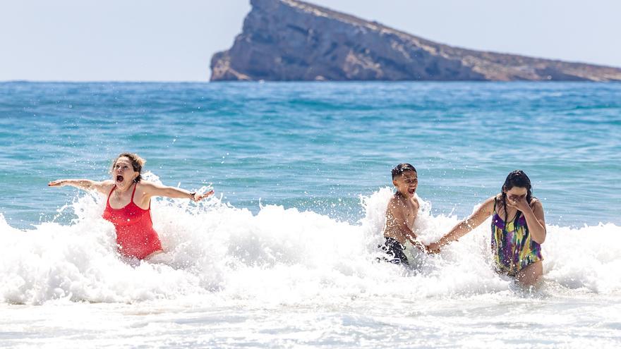 El tiempo hoy en Alicante: sol y calor sin olvidar la chaqueta