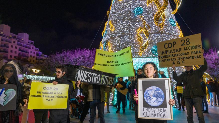 Marcha fúnebre en Palma por la crisis climática