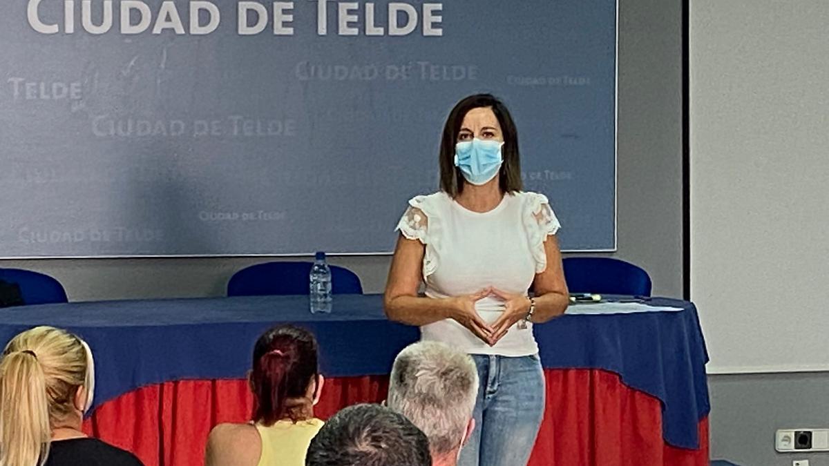 Lidia Mejías da la bienvenida a los 45 participantes del proyecto ‘Empléate en Telde 2021’