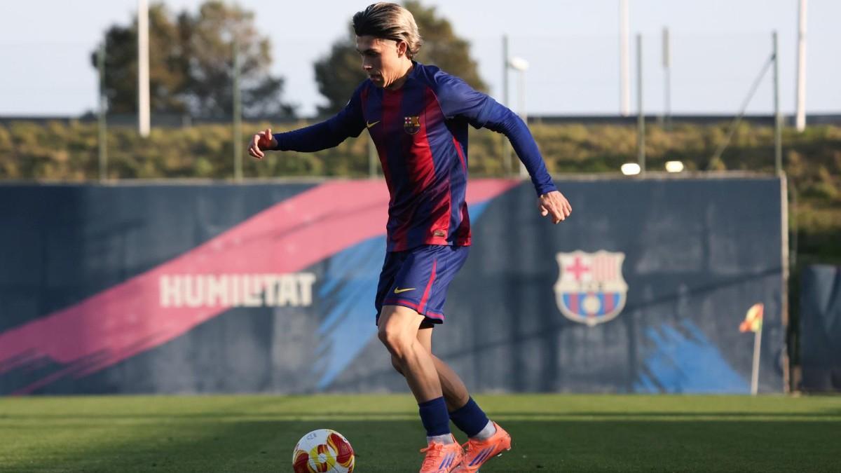 Álex González es un extremo potente, técnico y con un golpeo de balón excelente