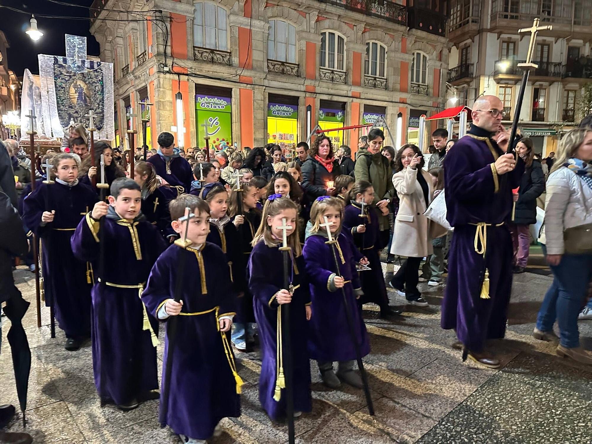 EN IMÁGENES | La envolvente procesión del Nazareno en Luarca