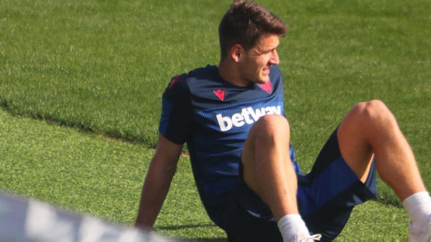 Nemanja Radoja, este miércoles, en el entrenamiento del Levante UD.
