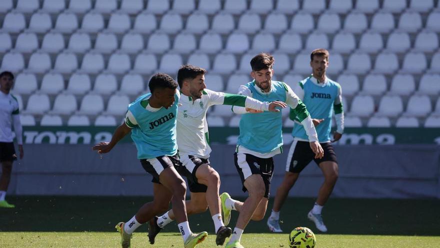 El Córdoba CF busca cerrar su crisis en  el infierno de Riazor