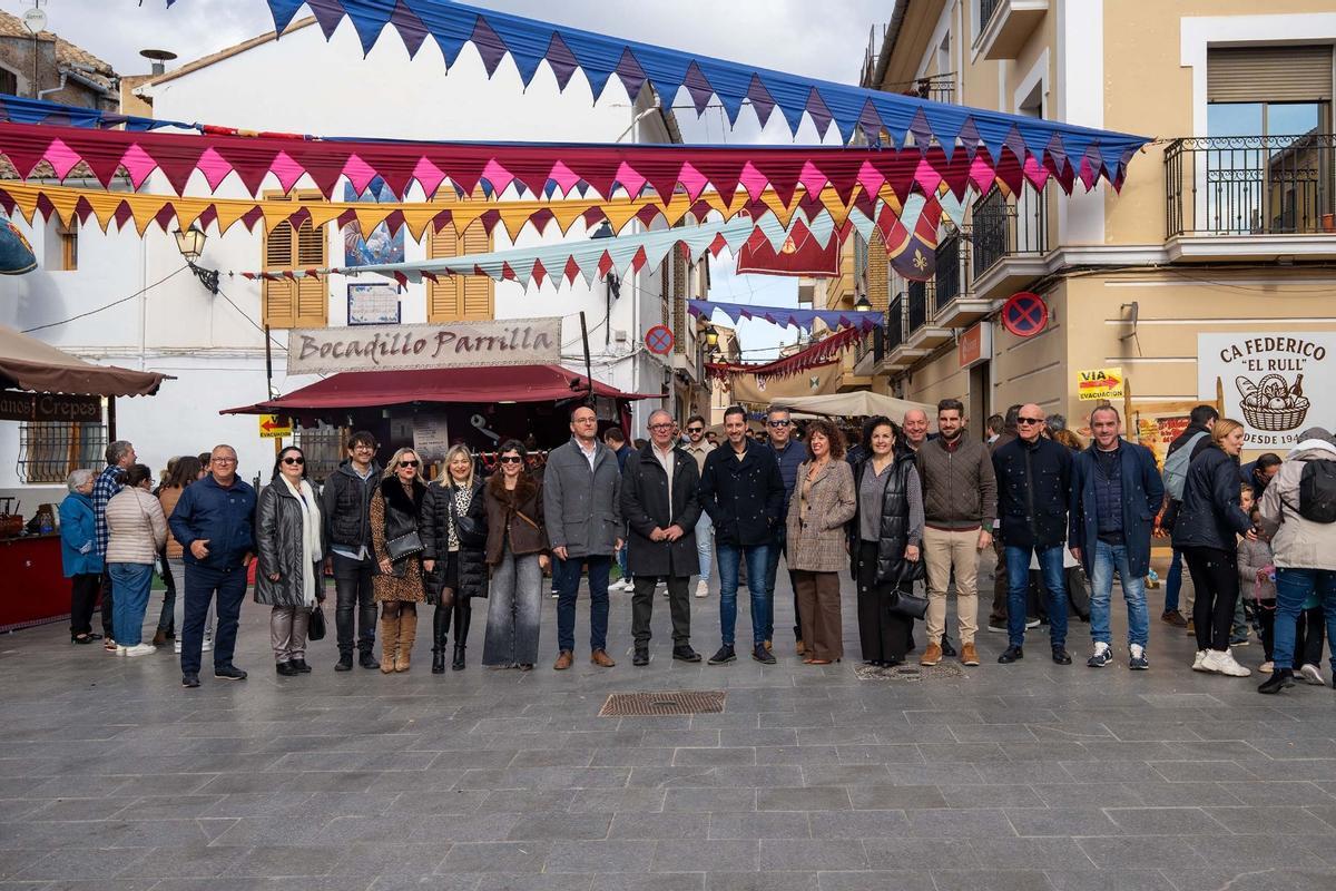 Así se sumerge Llombai en su historia con el mercado renacentista de los Borja