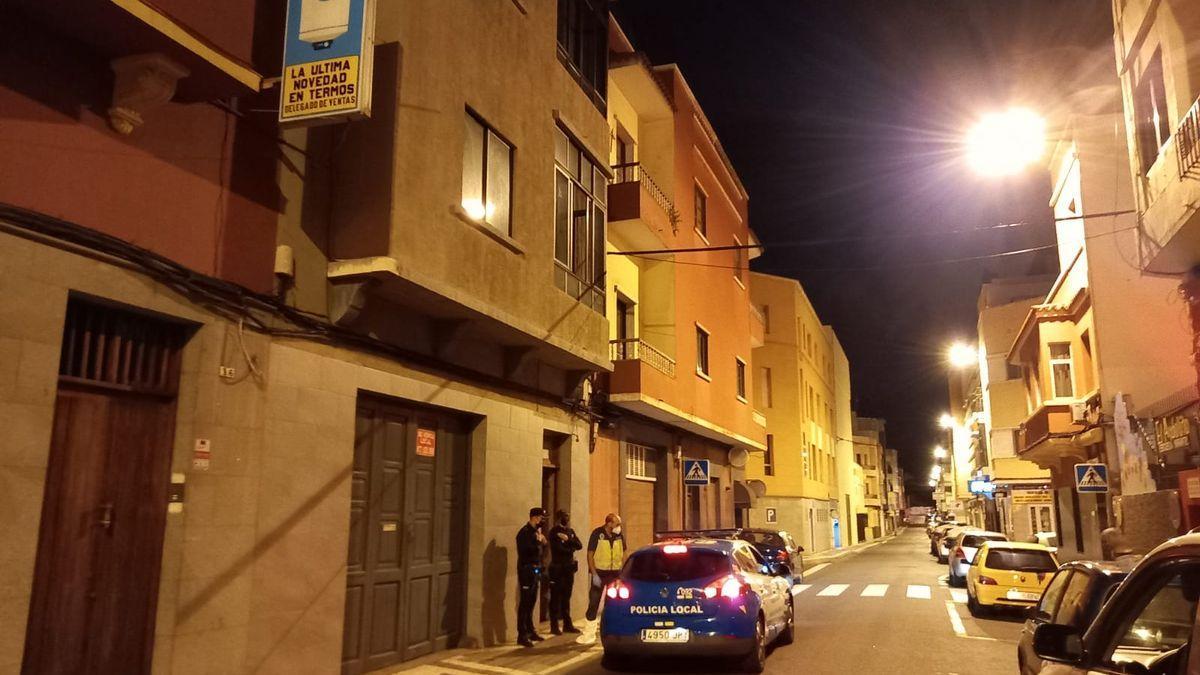 Crimen en Las Palmas de Gran Canaria: Mata a su madre y después muere  apuñalado por su sobrino en una casa de Arenales