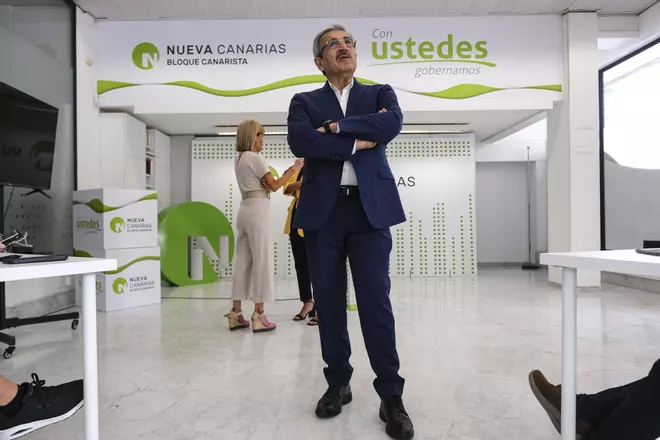 Román Rodríguez negocia ya con CC una plataforma nacionalista para las elecciones generales del 23J