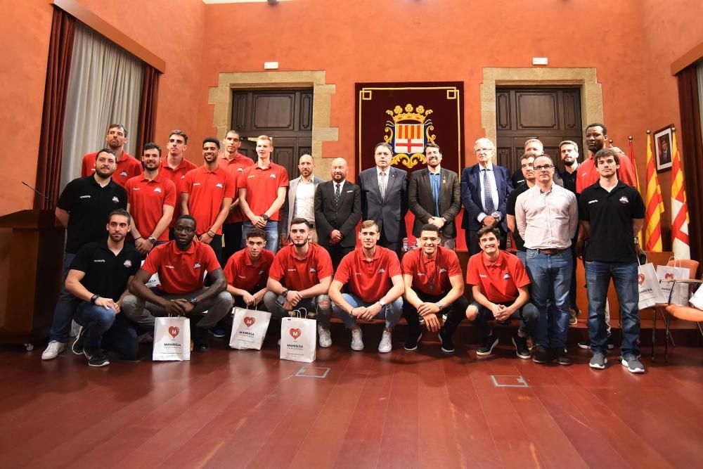 Celebració de l'ICL Manresa a la plaça Major