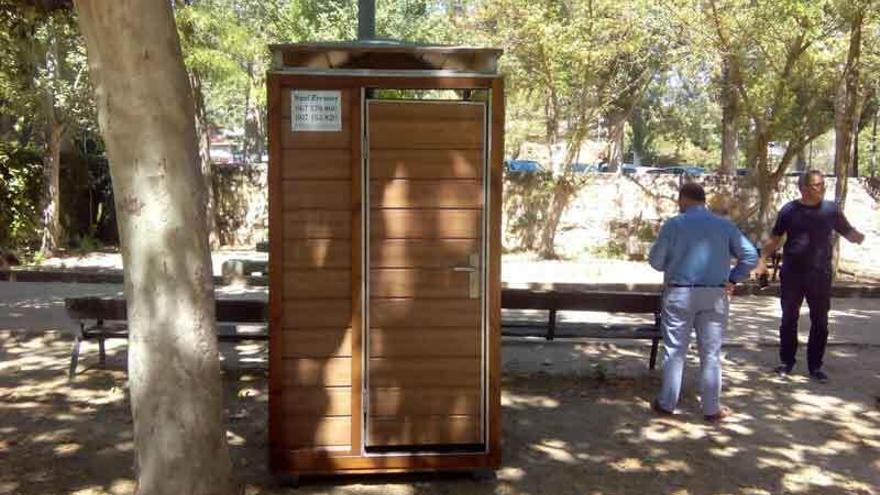 Instalado un urinario portátil en los Tres Árboles