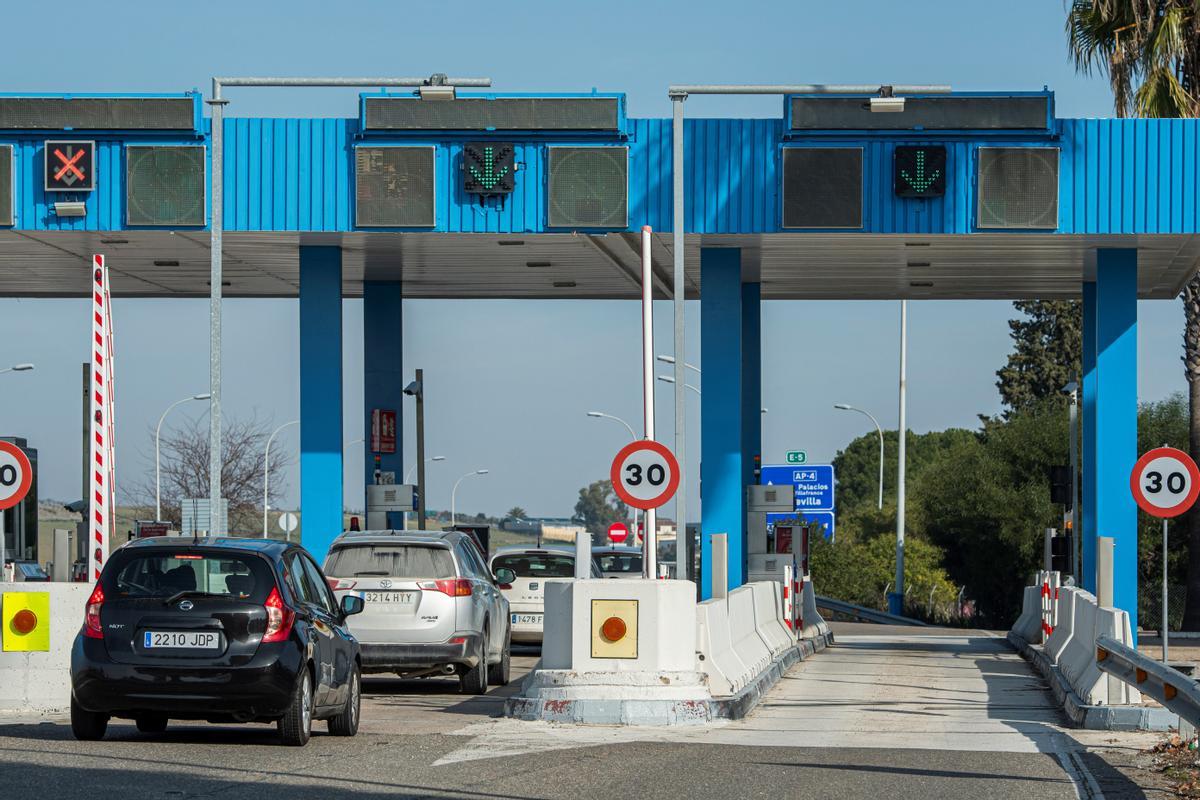 Un peaje en una autopista.