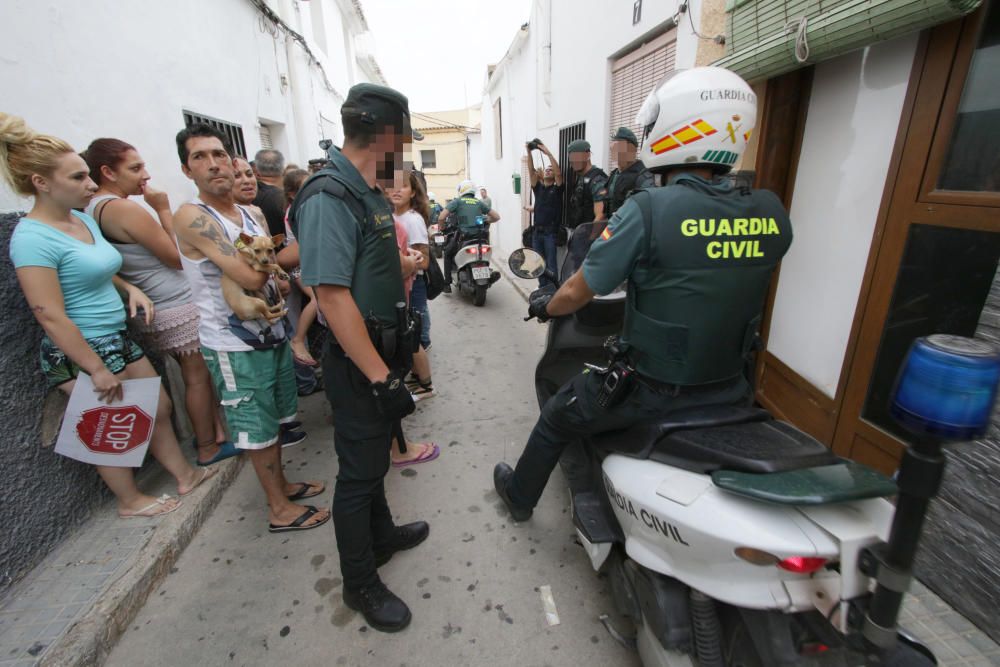 Desahucio paralizado en Oliva