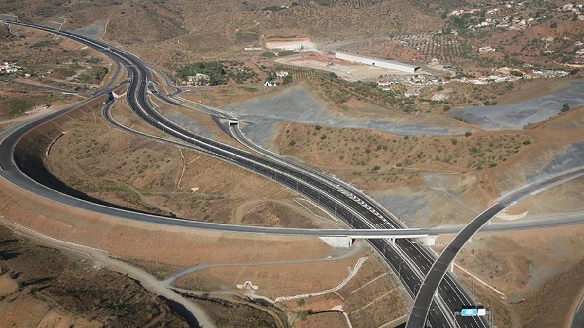 Imagen aérea de la autopista de Las Pedrizas.