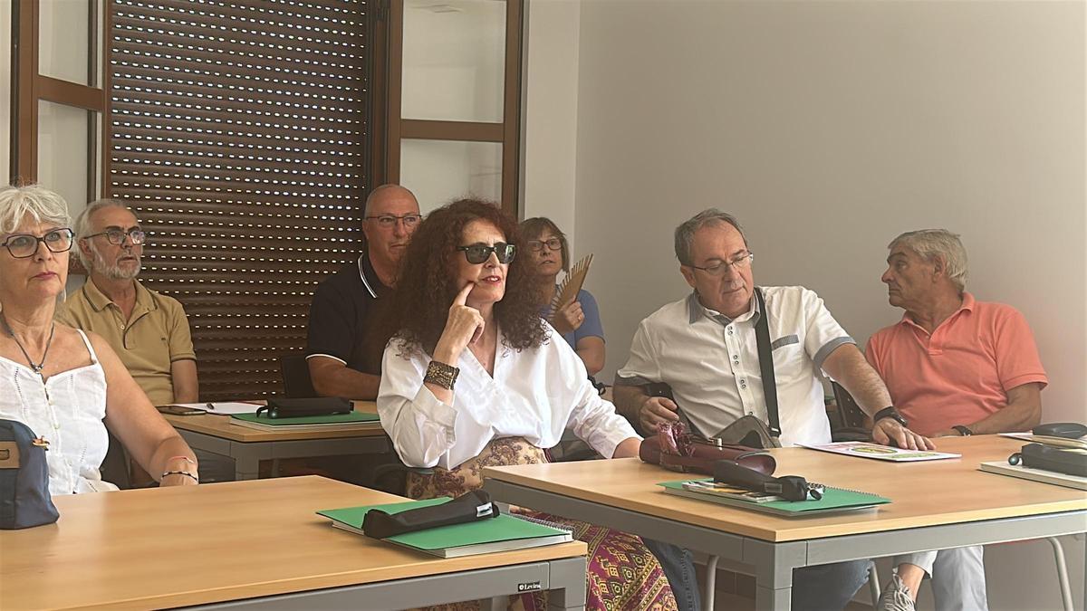 Responsables de entidades y asociaciones de la provincia participan en la reunión de trabajo.