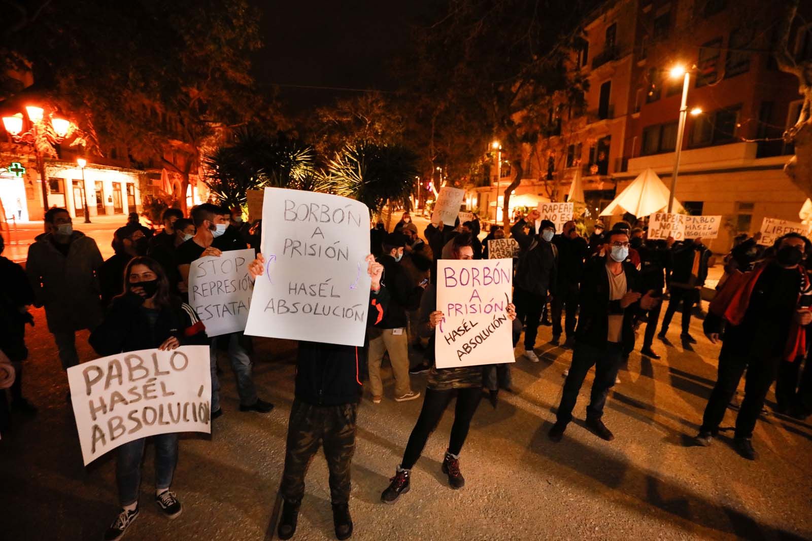 Protesta en Ibiza contra el encarcelamiento del rapero Pablo Hasél