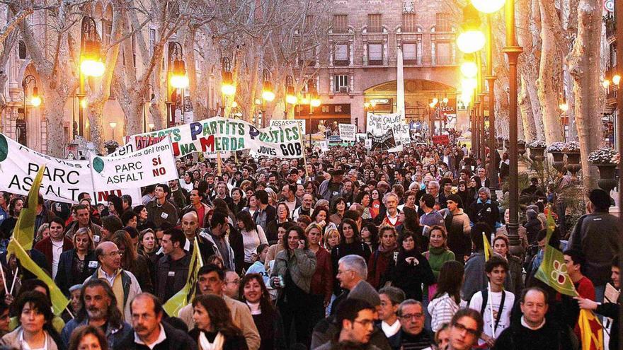 Manifestación ‘Salvem Mallorca’, en 2007, que congregó a 50.000 personas.
