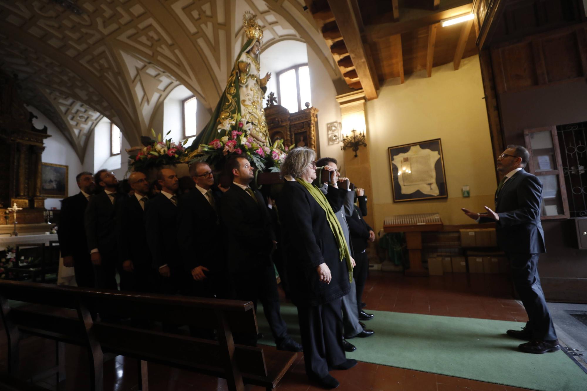 En imágenes: Procesión de la Balesquida en Oviedo