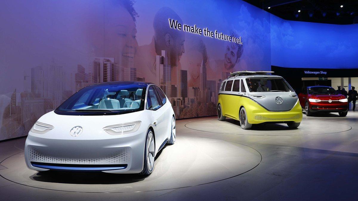 MOTOR ECONOMIA AIRBAG VOLKSWWAGEN ID CROZZ Volkswagen id concept-cars are pictured before the opening of the Frankfurt Motor Show (IAA) in Frankfurt, Germany September 11, 2017. REUTERS/Kai Pfaffenbach