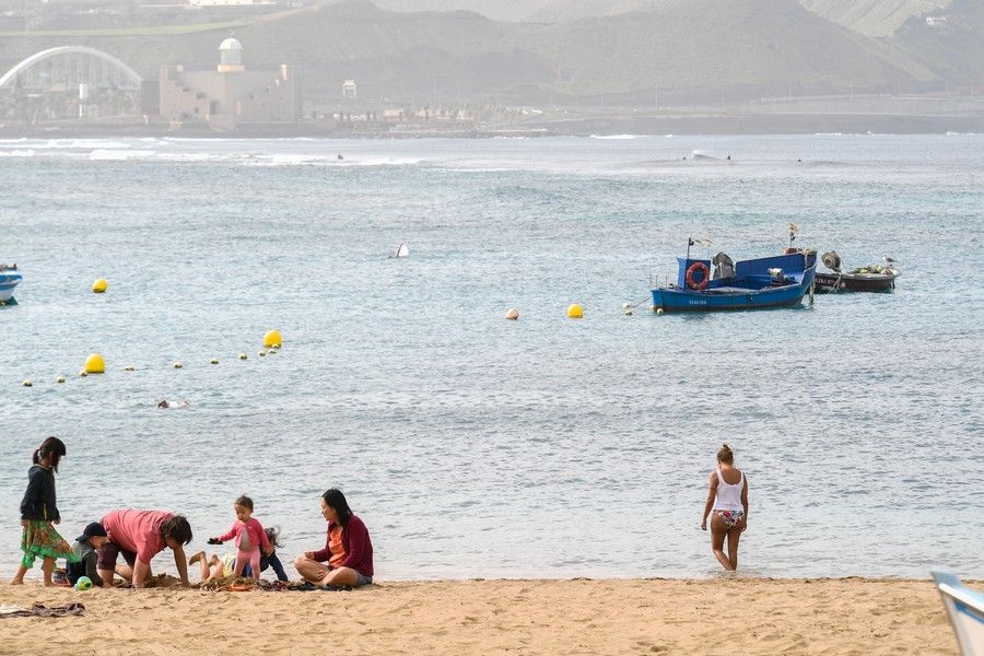 La Playa de Las Canteras por el Dia de Navidad