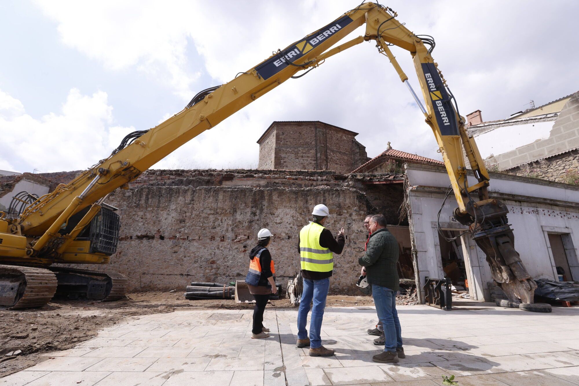 En imágenes: Las obras de la muralla de Avilés avanzan