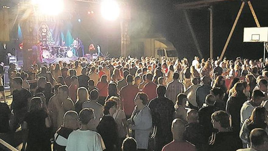 Toros y verbenas son protagonistas en las fiestas patronales de Toga