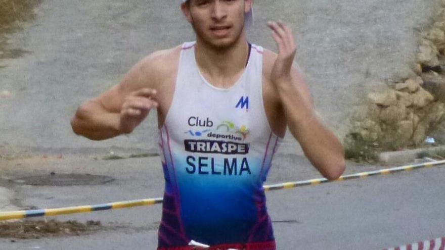 Carmelo Selma se alza con el Campeonato Autonómico de Triatlon Cross