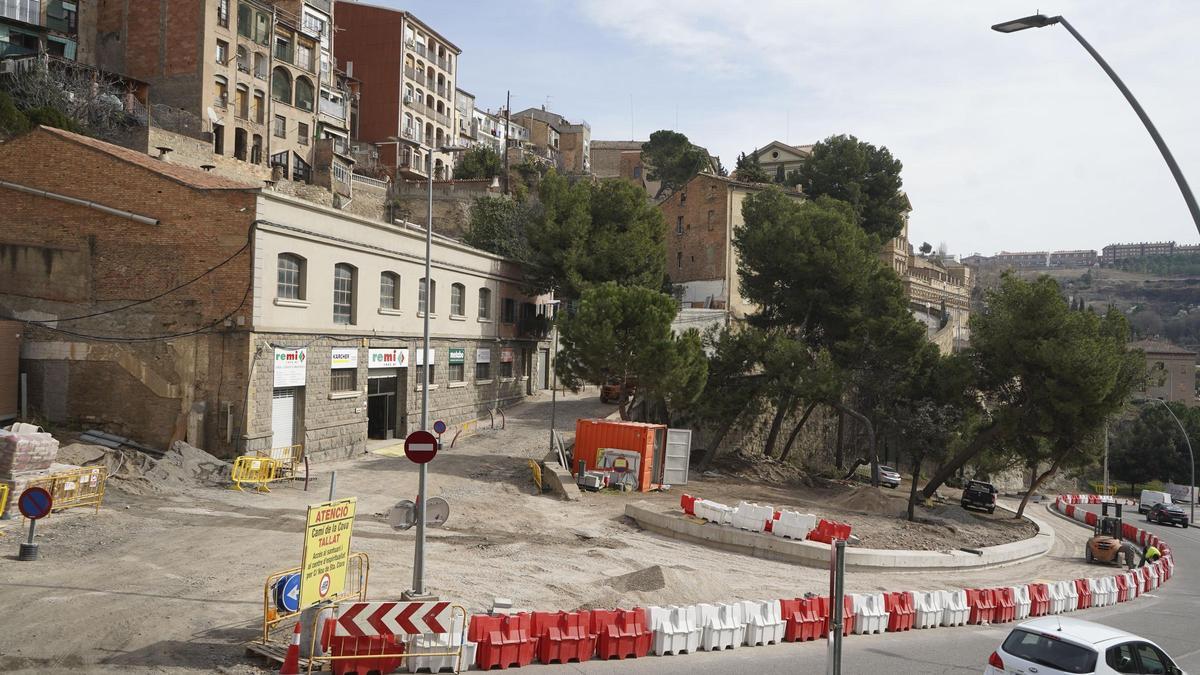 Aspecte dels treballs a l'accés a la Cova que és previst que s'allarguin fins a l'abril