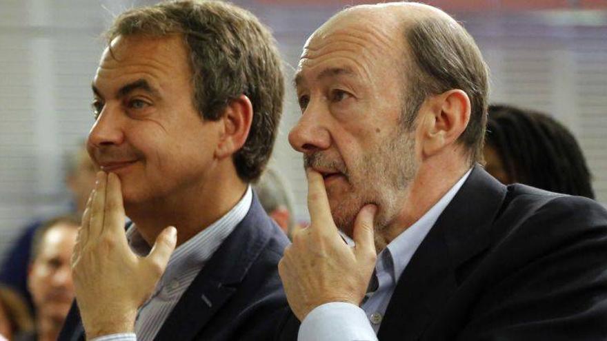 Zapatero respalda a Rubalcaba y anima al PSOE a escuchar &quot;sus impulsos&quot;