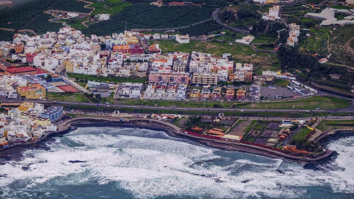 Carretera del norte de Gran Canaria a su paso por El Puertillo, en Arucas.  | JOSÉ CARLOS GUERRA