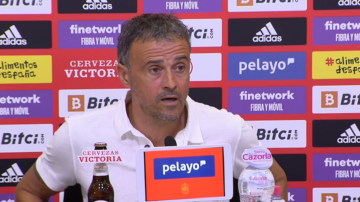 Luis Enrique: "¿Piqué es español y quiere jugar en la Selección? Soy todo oídos"